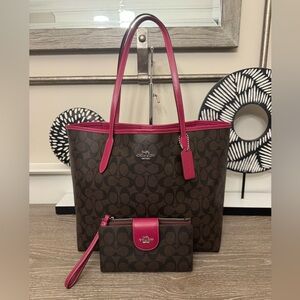 NWOT Coach City  Tote Bag with wallet set.